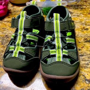 OshKosh Zinger Olive boys sandals Toddler size 6 NWT